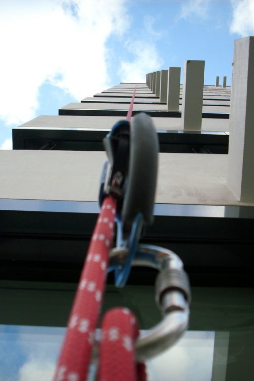 Sicherung Hochhaus - Höhenarbeiten und Industrieklettern in Thüringen